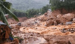 瓦亚纳德发生大规模山体滑坡，造成41人死亡;空军加入救援行动