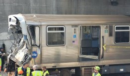 芝加哥一列通勤列车撞上铁路设备，近40人受伤，其中一些人伤势严重