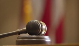 阿拉巴马州地方检察官试图将性犯罪者驱逐出他所谓的“目标丰富的环境”