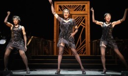 甜蜜的情感：为什么原来的百老汇音乐剧回到果冻的最后果酱在安可!