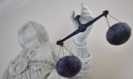 莫比尔地方检察官称，Semmes的母亲因“可怕”虐待双胞胎婴儿而被判有罪