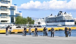 从希腊被驱逐的叙利亚难民家庭，在与欧盟边境管理局的斗争中失败