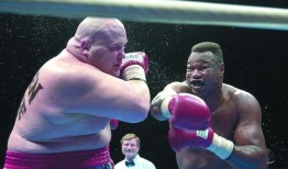 2024年，Butterbean帮助将老派风格的争吵带到Gadsden