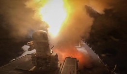 多国部队对也门发动空袭后，胡塞武装继续发动袭击