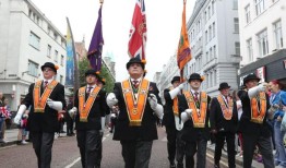 七月十二日游行：什么是橙色勋章？