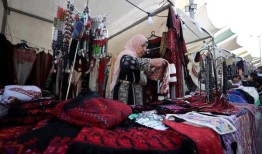 文化抢劫：圣经货币和犹太清洗巴勒斯坦民族服装