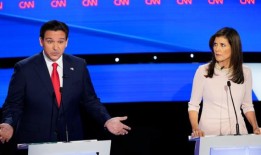 黑利和德桑蒂斯在爱荷华州党团会议前的辩论中针锋相对