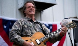 泰德·纽金特来到阿拉巴马州的“Adios MOFO’23：最后的巡回演出”：如何获得门票