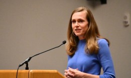 多布森宣布345名女性领袖和活动家组成联盟，推动国会竞选