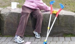 研究发现家庭虐待如何影响残疾妇女获得产妇保健