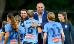 蓝天是蓝军背靠背夺冠的极限