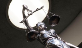 阿拉巴马州一名男子刺死儿子被判无罪