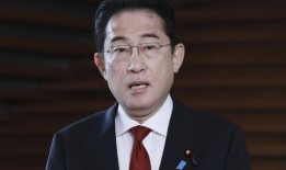 日本首相将因筹款丑闻解雇部长