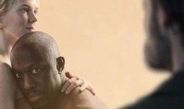 伦敦国家剧院将在全球范围内免费播放吉尔斯·特雷拉、罗西·麦克尤恩的《奥赛罗》，以纪念其成立60周年