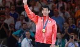 日本柔道选手永濑蝉联奥运金牌