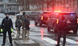 特朗普抵达华盛顿法院参加豁免听证会