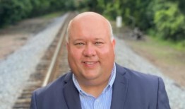 布巴·科普兰的教堂聚集在一起哀悼：阿拉巴马州牧师和市长的葬礼仪式宣布