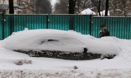 如果遇到暴风雪，你的车里应该装些什么？