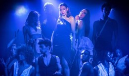 麦基特里克酒店延伸催眠-一个深夜闷热的奇观