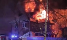 普京表亲的房子在神秘的大火中被吞没