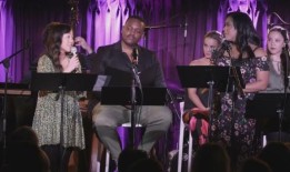 视频：观看布伦哈·玛丽和戴安娜·休伊表演《我从心里认识你》