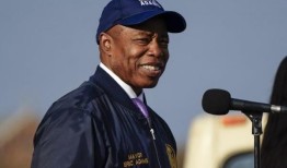 联邦调查局查获了纽约市长埃里克·亚当斯的手机和iPad，这是对筹款调查的升级