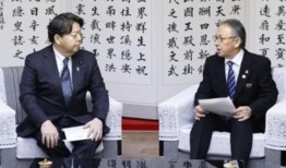 日本政府考虑与冲绳岛就美军基地转移计划举行特别工作组会议