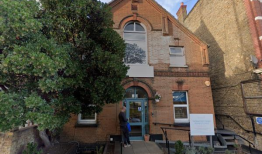 特威克纳姆·蒙台梭利幼儿园工作人员否认虐待儿童