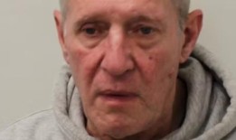 追捕行动正在进行，囚犯从HMP Wormwood Scrubs逃跑