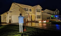 这个俄亥俄州圣诞展览的灵感来自伟大的克拉克·格里斯沃尔德本人