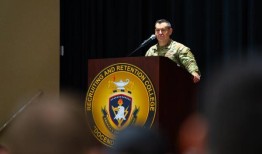 高级士兵告诉国会，军队招募仍然滞后